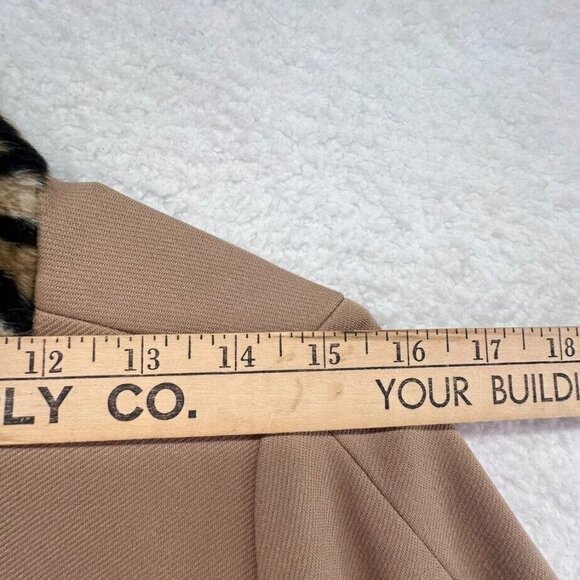 Chicos Jacket Womens Small Tan Brown Faux Fur Collar Large Buttons 3/4 Sleeves - Picture 7 of 9